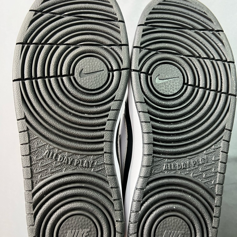 Nike Court Borough Low 2 GS Sneakers Black White Size 4.5Y Womens 6 - Picture 4 of 8